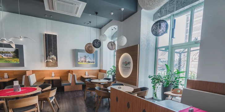 Restaurace v centru Zlína: hovězí rump steak s pečenými brambory grenaille