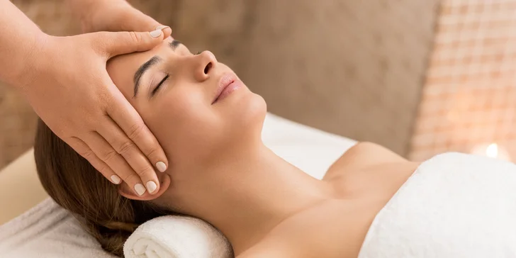 60 nebo 90 minut relaxu: jemná indická masáž hlavy nebo relaxační masáž lávovými kameny