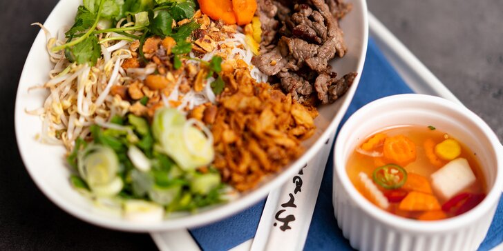Pro milovníky vietnamské kuchyně: bún bò nam bộ s hovězím či krevetami