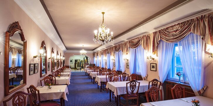 Čtyřhvězdičkový pobyt v hotelu Zámek Štiřín: jídlo, wellness i masáže nebo golf