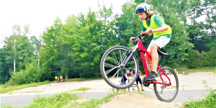 Letní příměstské tábory nabité sportem: inline brusle, kola, longboard i vodáctví