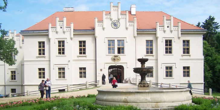 Oddech na Plzeňsku: nově zrekonstruovaný hotel, polopenze i vířivka na pokoji