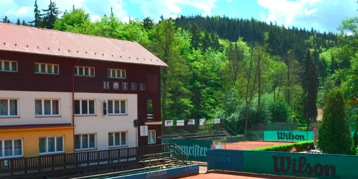 Pohoda v Karlových Varech: bufetové snídaně, sportovní areál i procházky