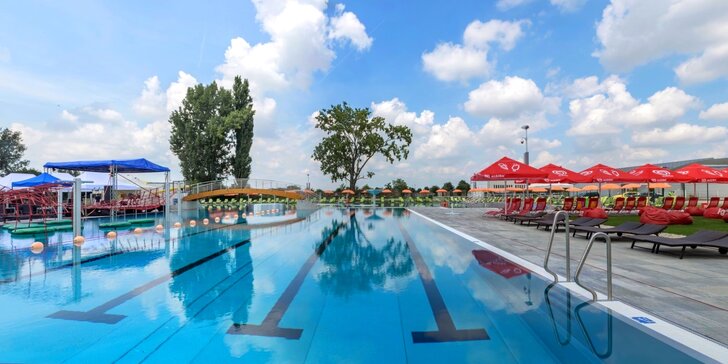 Relax v Trnavě: vstup do aquaparku, polopenze a dítě do 5,9 let zdarma