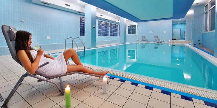 Relax v čisté přírodě Bílých Karpatech: horský hotel s bazénem, polopenze i procedury