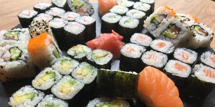 Sety pro milovníky asie: 24 nebo 48 sushi s lososem, krabem i avokádem a wakame salát