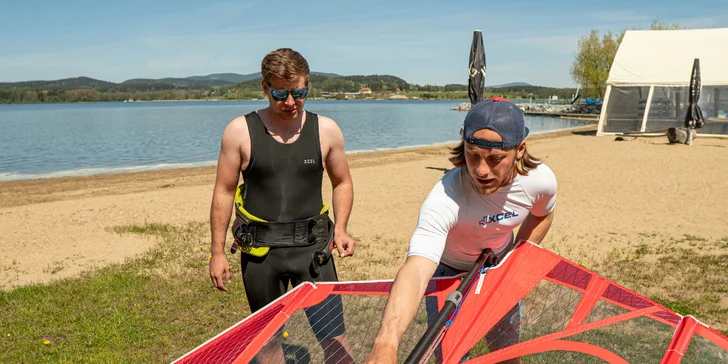 Windsurfingový kurz pro pokročilé s mistrem Česka a Rakouska Petrem Čechem