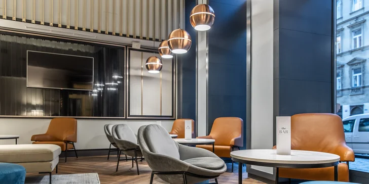 Moderní hotel v secesní budově blízko Václavského náměstí: snídaně i poukaz do baru