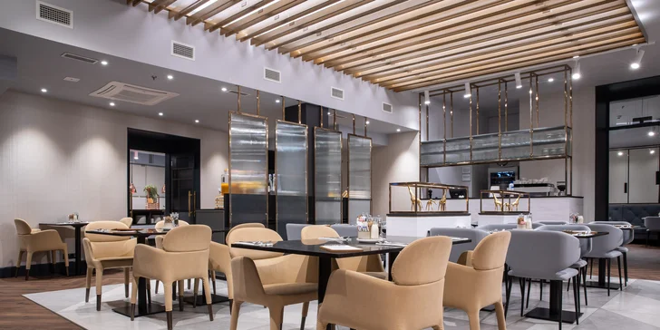 Moderní hotel v secesní budově blízko Václavského náměstí: snídaně i poukaz do baru