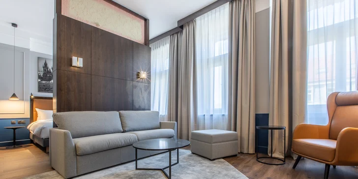 Moderní hotel v secesní budově blízko Václavského náměstí: snídaně a kredit na služby
