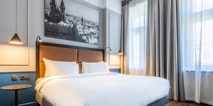 Moderní hotel v secesní budově blízko Václavského náměstí: snídaně a kredit na služby