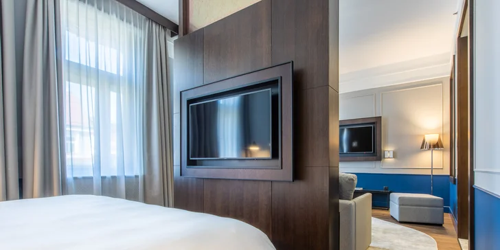 Moderní hotel v secesní budově blízko Václavského náměstí: snídaně a kredit na služby