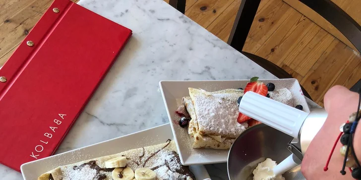 Úžasné palačinky se zmrzlinou a šlehačkou v cukrárně Kolbaba a k tomu nápoj podle výběru pro 1 i 2 osoby