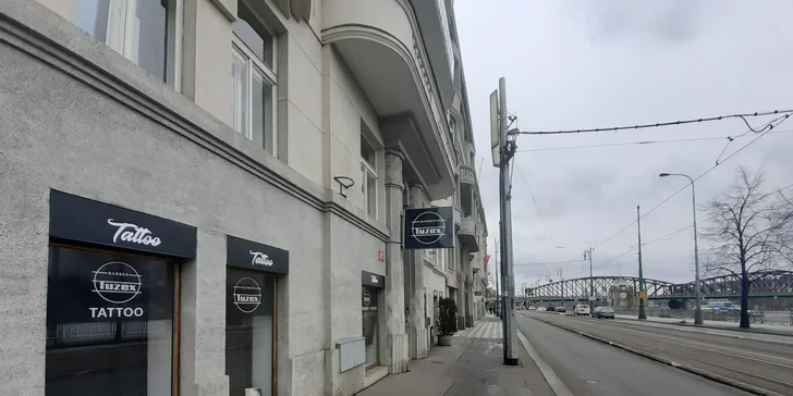 Buďte za elegána: úprava vousů a střih pro dospělého i dítě v barber shopu