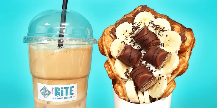Sladká bubble waffle se 3 druhy zdobení podle výběru i s frappé či limonádou