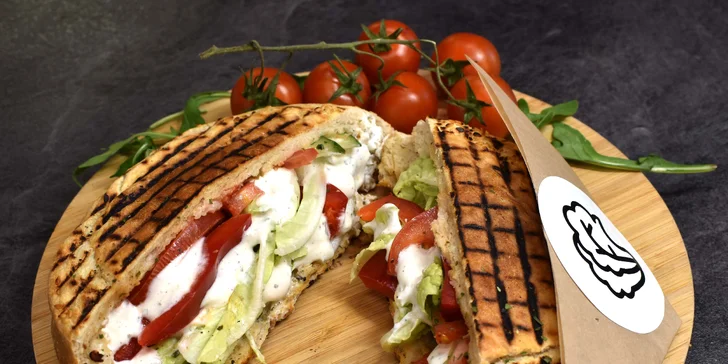 S sebou: masová či vegetariánská šavarma s gruzínskou limonádou