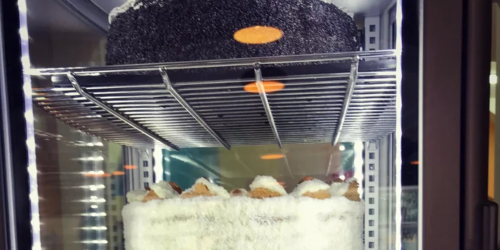 Vouchery do cukrárny na Andělu v hodnotě 300–800 Kč: dorty, quiche i káva