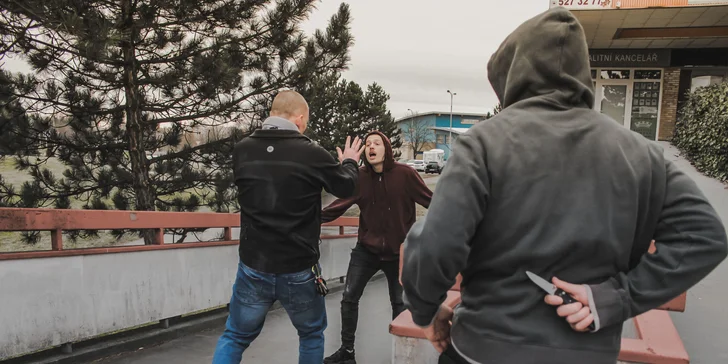 Online minikurz sebeobrany pro začátečníky i zkušené bojovníky