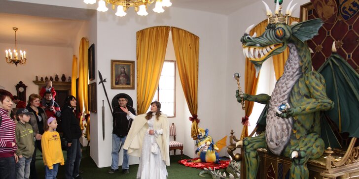 Výlet do říše fantazie: Rodinné vstupné na hrad plný draků a pohádkové pexeso