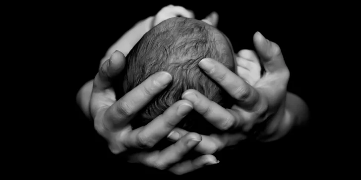 3–5 hod. newborn focení miminek i sourozenců v ateliéru, výsledkem 5–15 upravených fotografií