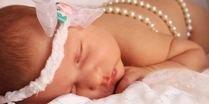 3–5 hod. newborn focení miminek i sourozenců v ateliéru, výsledkem 5–15 upravených fotografií