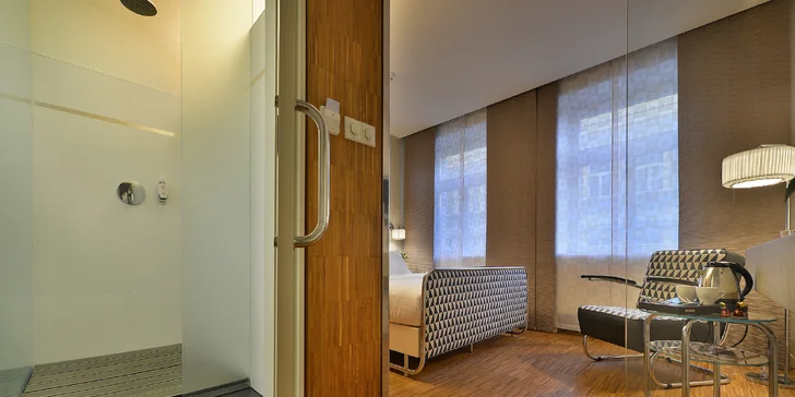 4* pobyt na Žižkově: moderní hotel, snídaně a objevování Prahy