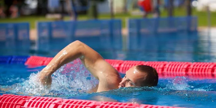 Busem na Slovensko: celodenní pohoda v obřím termálním parku v Bešeňové