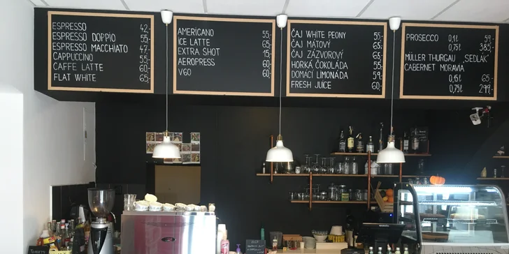 Sety pro milovníky asie: 24 nebo 46 ks sushi s lososem, krabem i avokádem a wakame salát