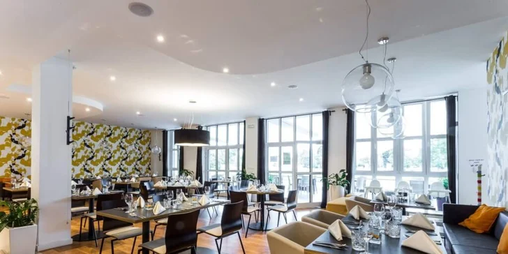 Víkendový pobyt v Benátkách nad Jizerou: oceněný hotel, jídlo a výlety