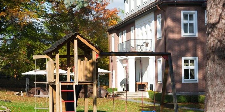 Pobyt v Broumově pro páry či rodiny: snídaně nebo polopenze, bazén a vířivka i saunový svět