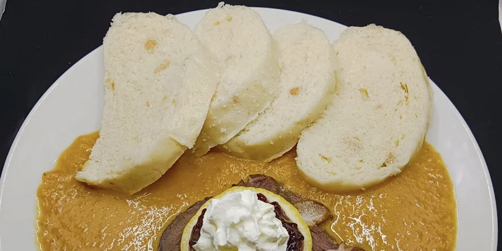 Vouchery uplatníte na celé menu včetně nápojů a objednané dobroty si dáte v pohodovém prostředí restaurace. 