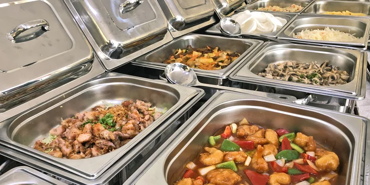 Snězte, co můžete: oběd u Václaváku plný asijských specialit vč. sushi