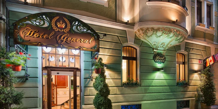 Dokonalá večeře pro 2 os. v hotelu General: hovězí steak či máslová ryba a další chody