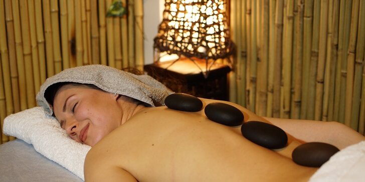 Dokonalá relaxace na hodinové masáži: thajská, olejová, bambusová či těhotenská