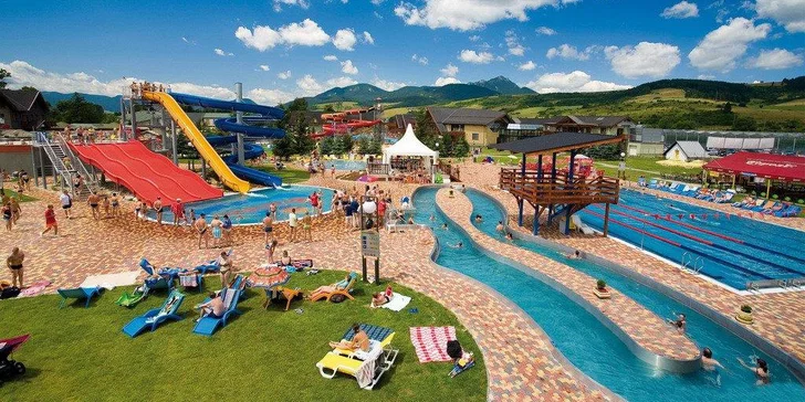 Busem na Slovensko: celodenní pohoda v obřím termálním parku v Bešeňové