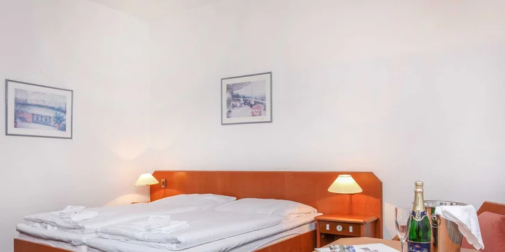 Ve dvou za krásami hlavního města: 3* hotel v klidné části Prahy, snídaně