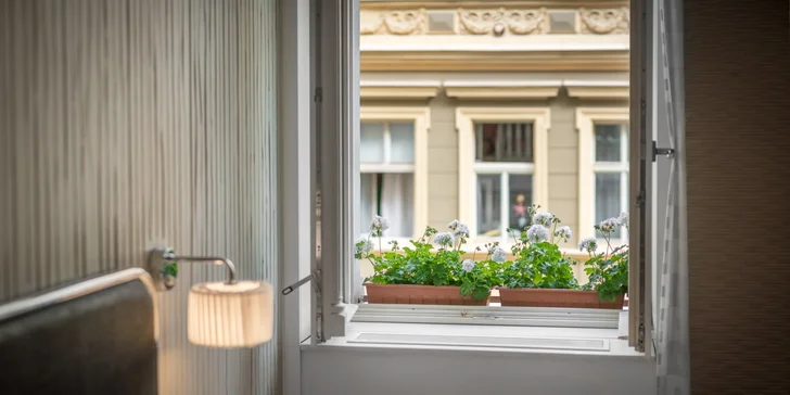 4* pobyt na Žižkově: moderní hotel, snídaně a objevování Prahy