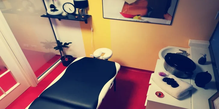 Výběr ze 7 druhů masáží: relaxační, lávové kameny i anticelulitidní