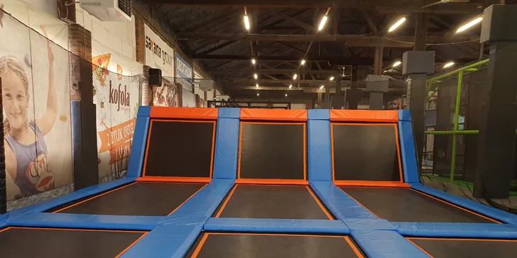 Jump Family Plzeň: 1 nebo 2 hod. v zábavním centru s trampolínami a dalšími atrakcemi