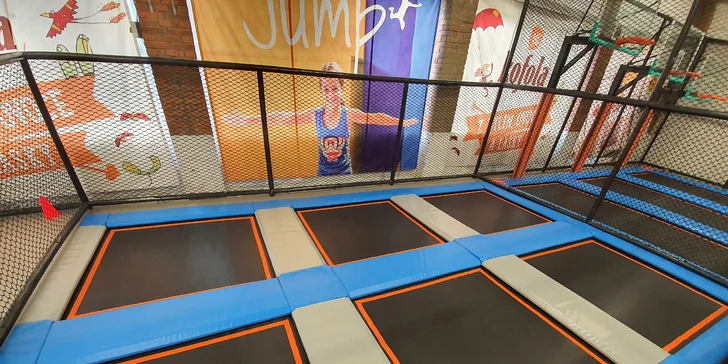 Jump Family Plzeň: 1 nebo 2 hod. v zábavním centru s trampolínami a dalšími atrakcemi