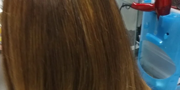 Kadeřnické balíčky pro všechny délky vlasů: střih, melír i brazilský keratin