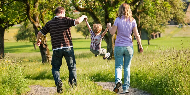 Prima rodinná dovolená: polopenze, hry i Farmapark Soběhrdy, animační program