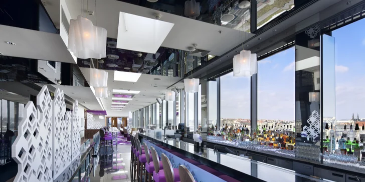 Dárkové poukazy do restaurace Seasons v hotelu Hilton Prague v hodnotě 1000 až 2000 Kč