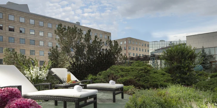 5* pobyt v hotelu Hilton u Vltavy: snídaně, neomezený wellness a pozdní check-out