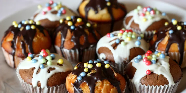Sladké muffiny: 10 nebo 20 kusů, příchutě dle vlastního výběru i možnost rozvozu po Ostravě