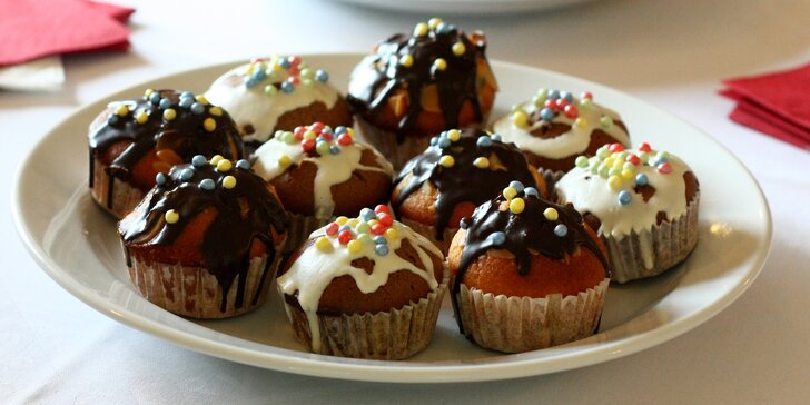 Sladké muffiny: 10 nebo 20 kusů, příchutě dle vlastního výběru i možnost rozvozu po Ostravě