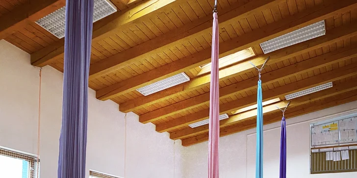Příměstské akrobatické tábory: Aerial Silks, Aerial Hoop, gymnastika a spoustu další zábavy