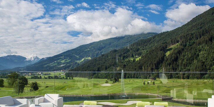 Dovolená v rakouském Zillertalu: neomezeně wellness, infrasauna na pokoji a snídaně či polopenze