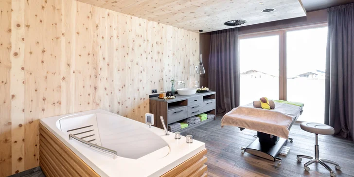 Dovolená v rakouském Zillertalu: neomezeně wellness, infrasauna na pokoji a snídaně či polopenze
