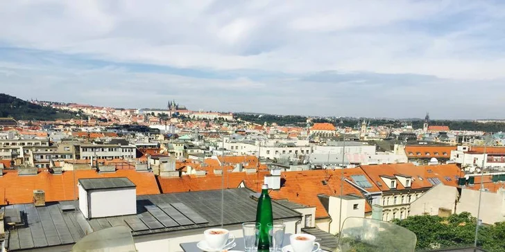 Přímo na Václavském náměstí: pobyt se snídaní v centru Prahy pro 2 osoby